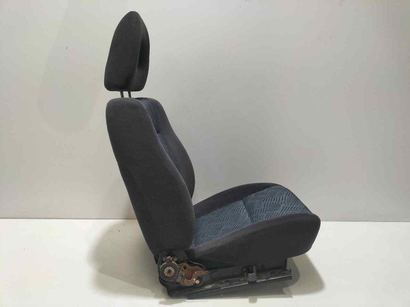 Recambio de asiento delantero derecho para mitsubishi montero sport (k90) 2.5 td gls referencia OEM IAM 4D56 79549 