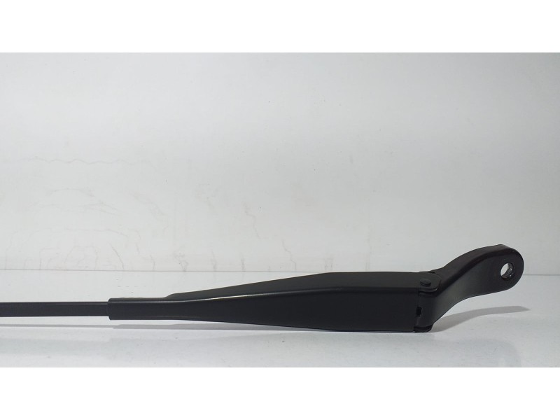 Recambio de brazo limpia delantero izquierdo para peugeot 208 access referencia OEM IAM 9673291980 71695 R