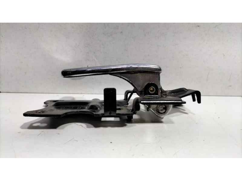 Recambio de maneta interior delantera derecha para land rover discovery (lt) td5 referencia OEM IAM FVC102200 82921 