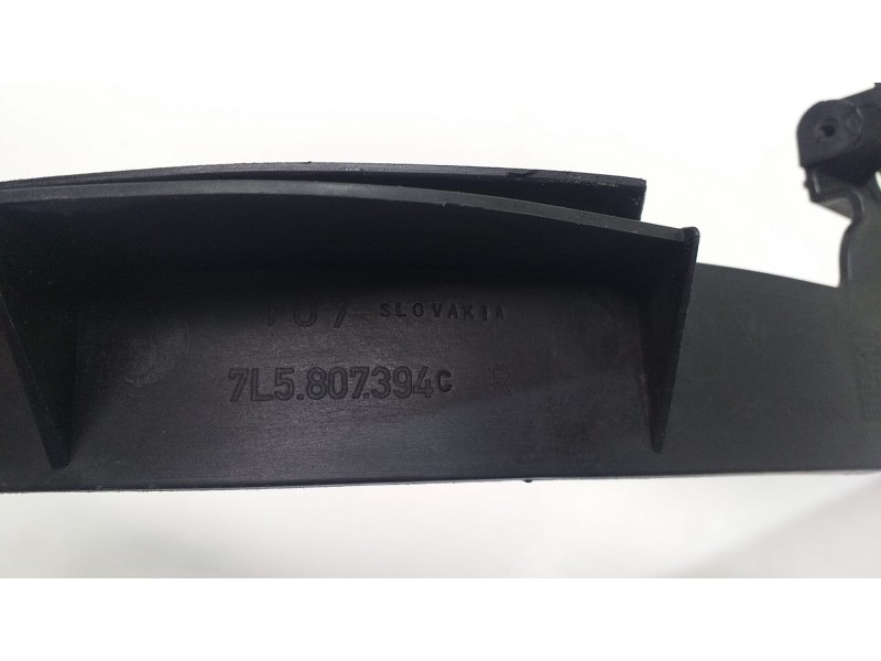 Recambio de molduras traseras para porsche cayenne (typ 9pa) 4.5 v8 cat referencia OEM IAM 7L5807394C 51329 