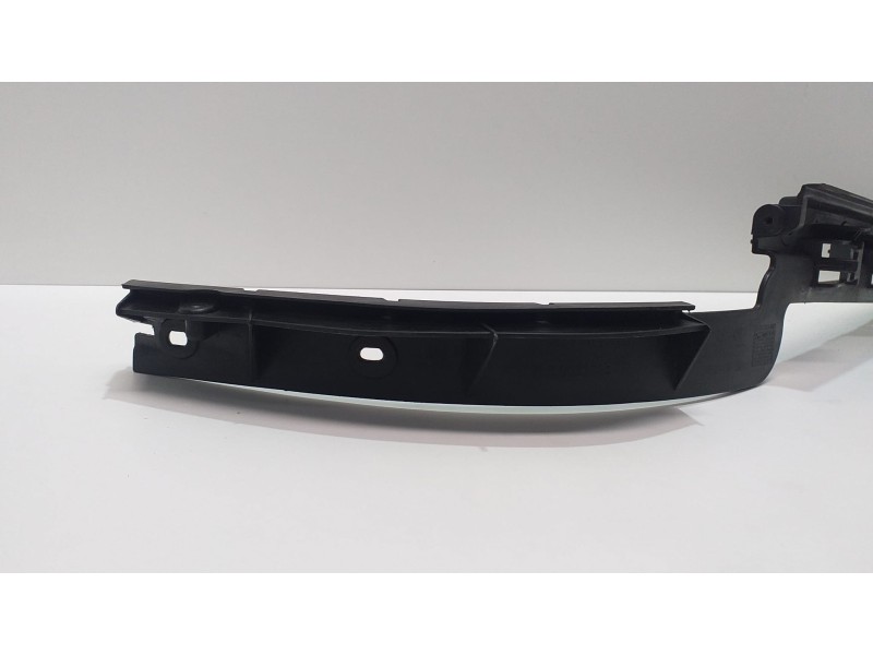 Recambio de molduras traseras para porsche cayenne (typ 9pa) 4.5 v8 cat referencia OEM IAM 7L5807394C 51329 