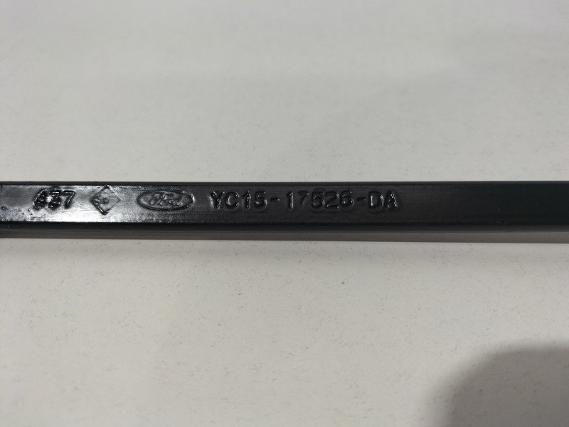 Recambio de brazo limpia delantero derecho para ford transit caja cerrada ´06 2.4 tdci cat referencia OEM IAM YC1517526 79655 R