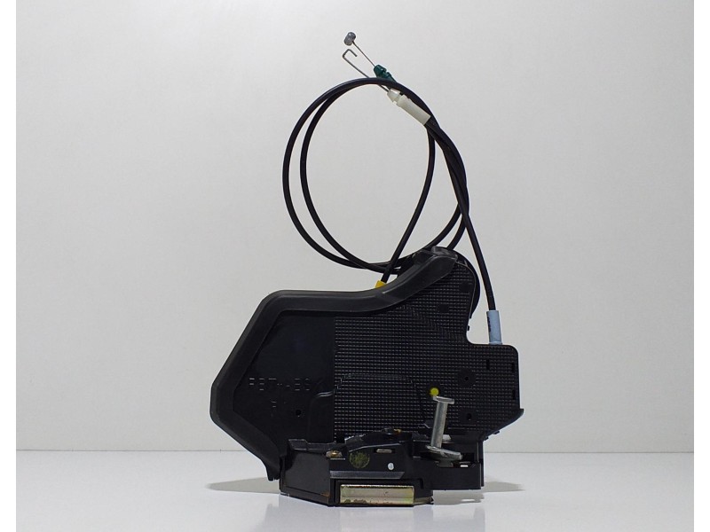 Recambio de cerradura puerta trasera derecha para toyota corolla (e12) 1.6 linea terra berlina referencia OEM IAM 6905012350 631