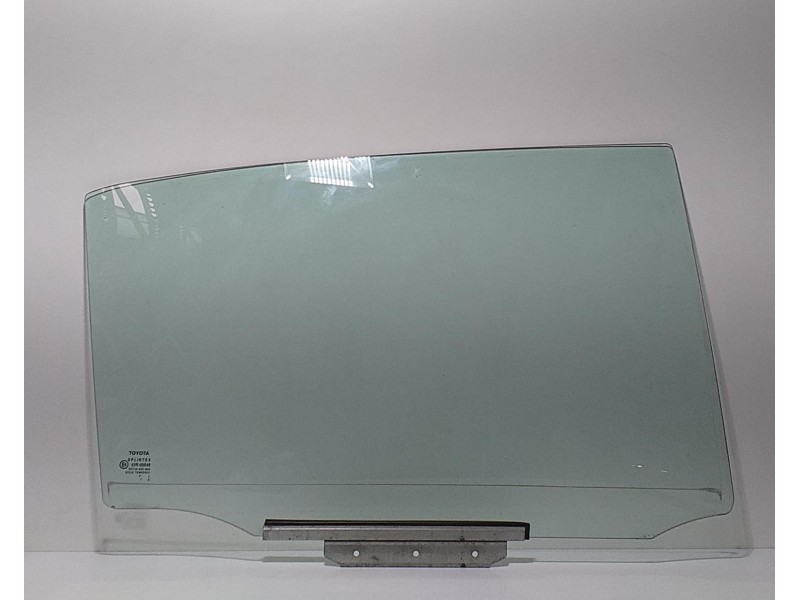 Recambio de luna trasera derecha para toyota corolla (e12) 1.6 linea terra berlina referencia OEM IAM 3ZZFE 63195 