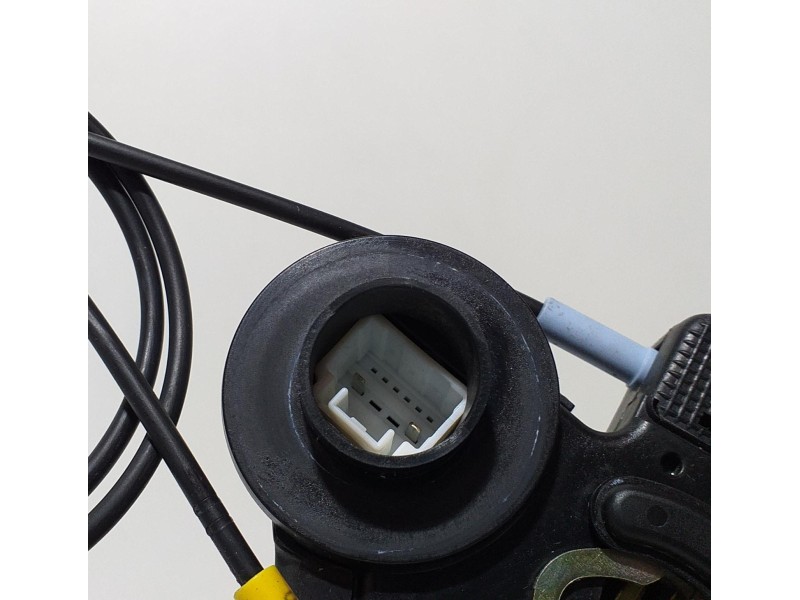 Recambio de cerradura puerta trasera izquierda para toyota corolla (e12) 1.6 linea terra berlina referencia OEM IAM 6906012350 6