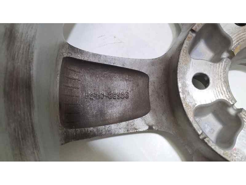 Recambio de llanta para hyundai tucson (jm) 2.0 crdi style referencia OEM IAM 529102E300 82937 