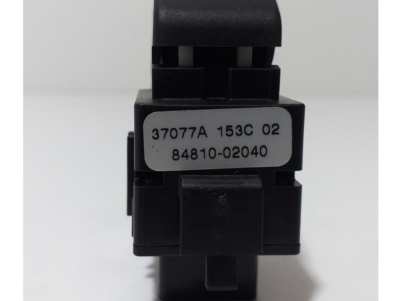 Recambio de mando elevalunas trasero derecho para toyota corolla (e12) 1.6 linea terra berlina referencia OEM IAM 8481002040 632