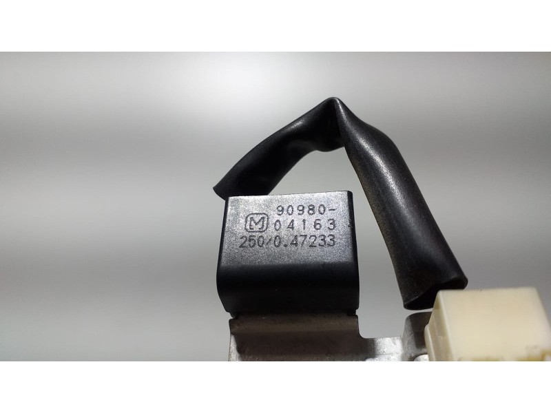 Recambio de rele para toyota corolla (e12) 1.6 linea terra berlina referencia OEM IAM 9098004163 63203 