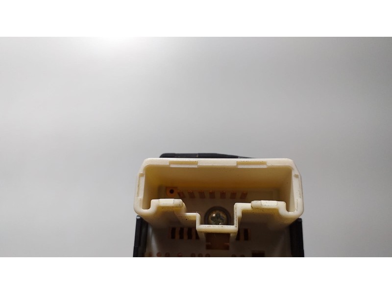 Recambio de mando retrovisor para toyota corolla (e12) 1.6 linea terra berlina referencia OEM IAM 183574 63218 