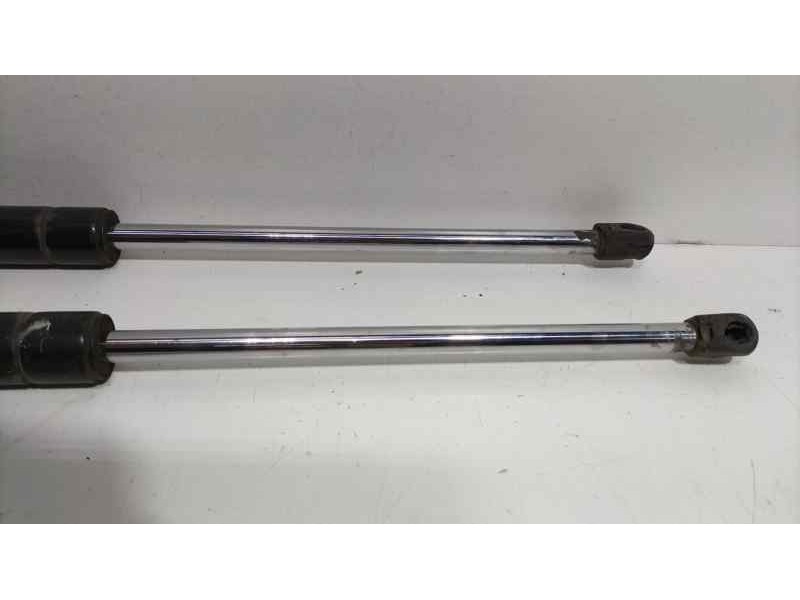 Recambio de amortiguadores maletero / porton para hyundai h1 travel referencia OEM IAM 817804A040 83153 R