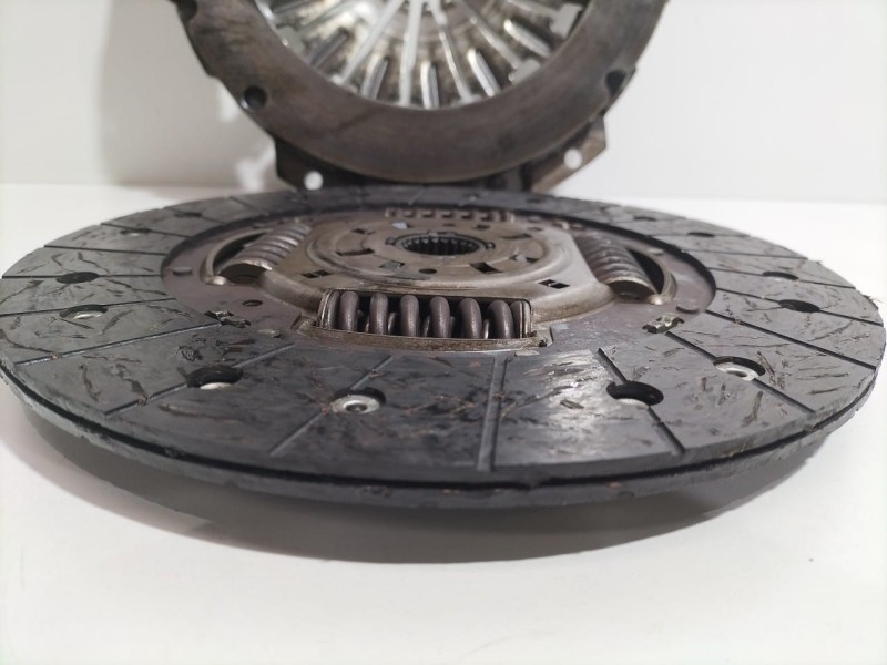 Recambio de kit embrague para ford transit caja cerrada ´06 2.4 tdci cat referencia OEM IAM JXFA 79723 R