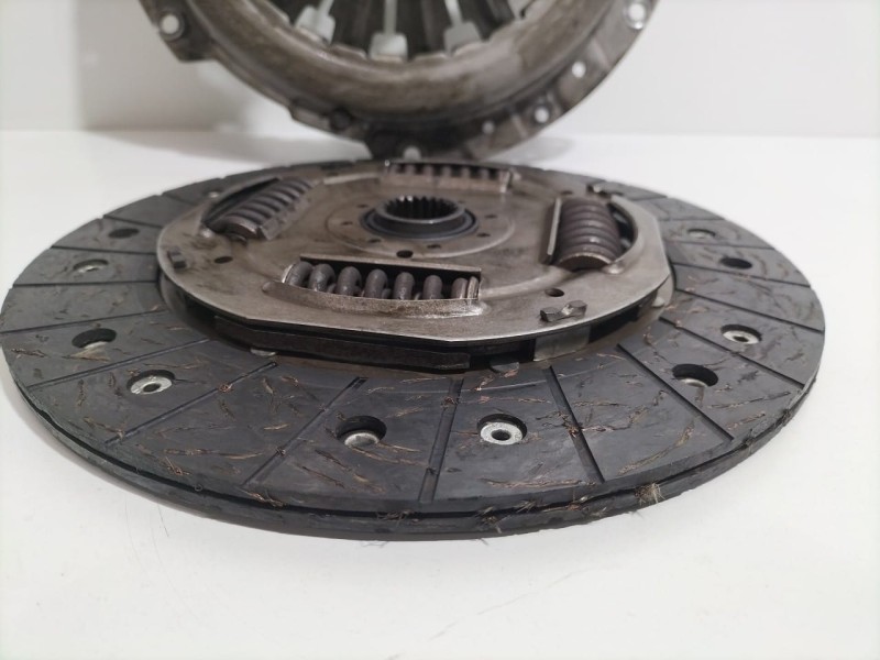 Recambio de kit embrague para ford transit caja cerrada ´06 2.4 tdci cat referencia OEM IAM JXFA 79723 R