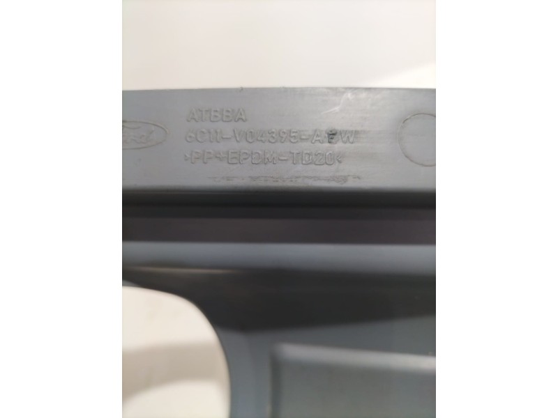 Recambio de molduras delanteras para ford transit caja cerrada ´06 2.4 tdci cat referencia OEM IAM 6C11V04395AF 79729 R