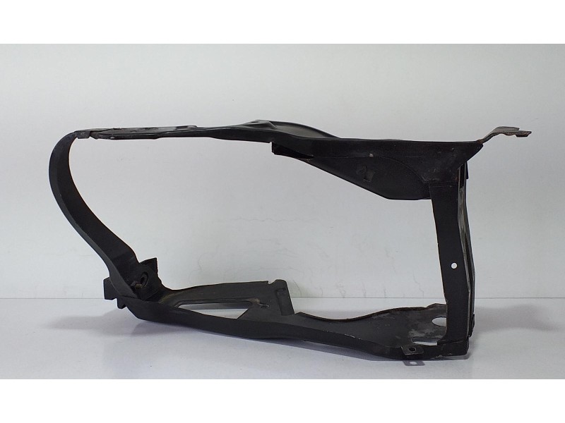 Recambio de soporte faro izquierdo para mercedes-benz clase s (w220) berlina 500 (220.075) referencia OEM IAM A2206200572 71774 