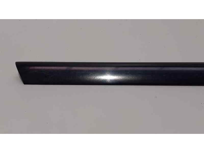 Recambio de molduras traseras para mercedes-benz clase e (w212) familiar 220 cdi blueefficiency (212.202) referencia OEM IAM A21