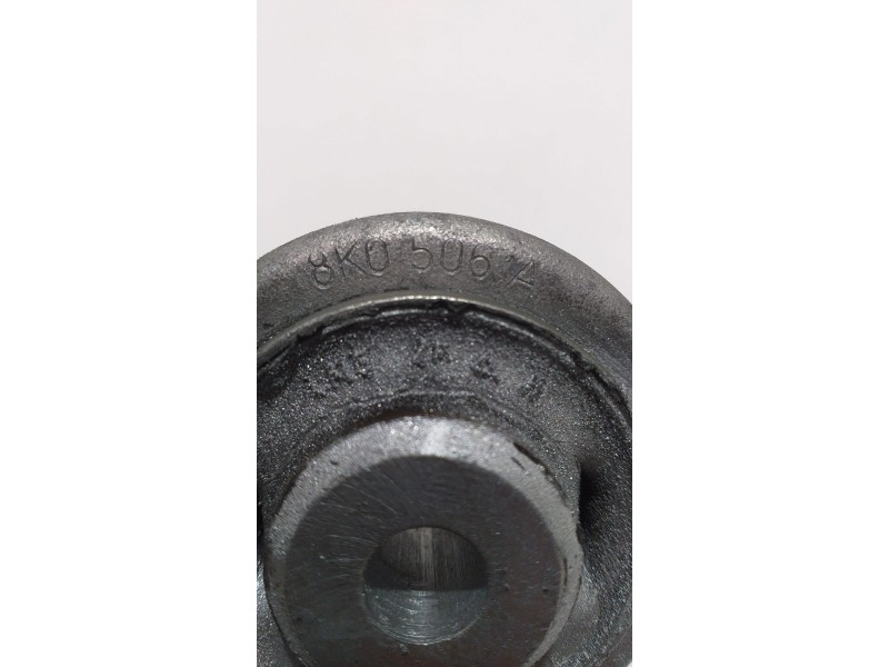 Recambio de brazo suspension superior delantero derecho para audi a5 coupe (8t) 3.2 fsi referencia OEM IAM 8K0506A 51388 