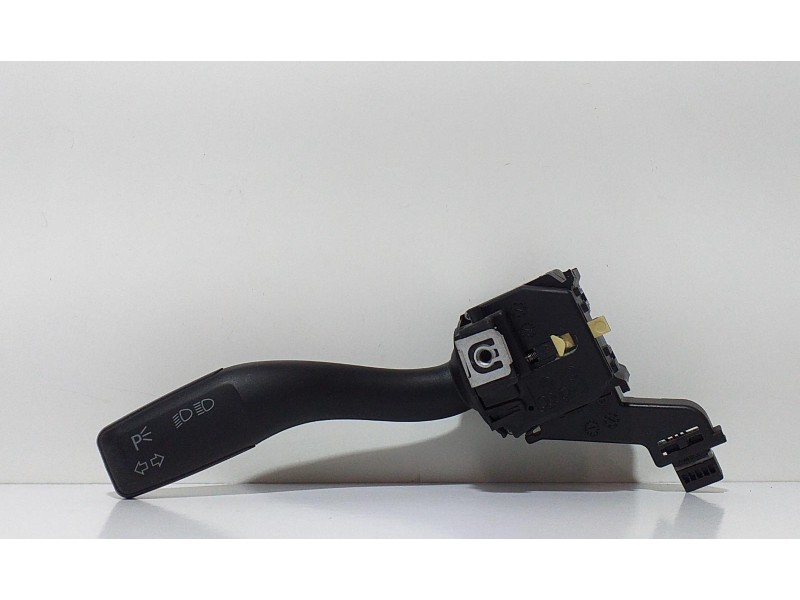 Recambio de mando intermitentes para audi a3 sportback (8p) 2.0 tdi ambiente (125kw) referencia OEM IAM 8P0953513A 63270 