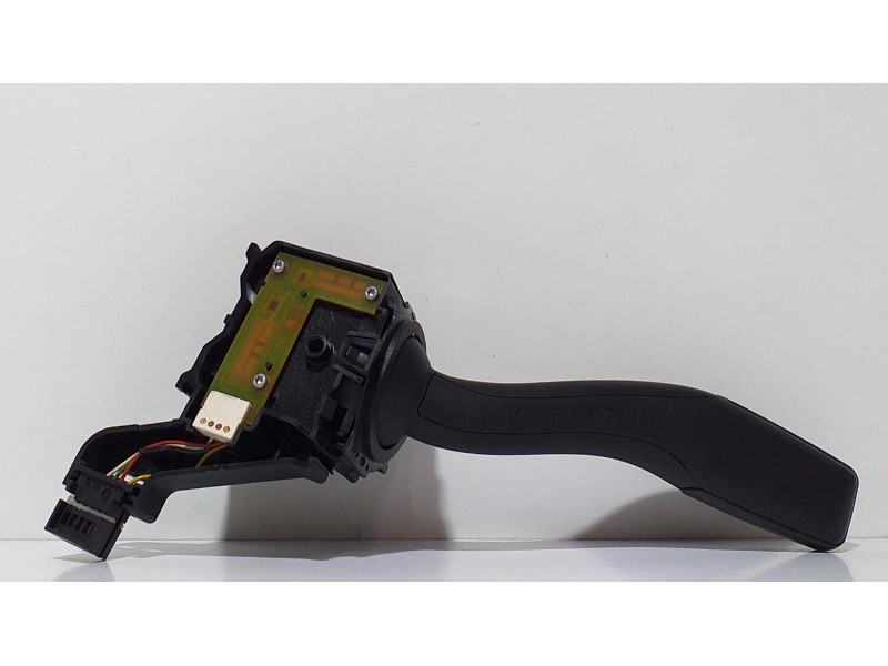 Recambio de mando intermitentes para audi a3 sportback (8p) 2.0 tdi ambiente (125kw) referencia OEM IAM 8P0953513A 63270 