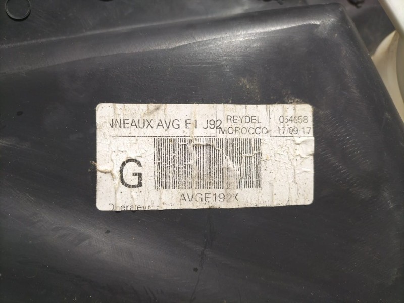 Recambio de guarnecido puerta delantera izquierda para dacia dokker stepway referencia OEM IAM 809014929R 79648 