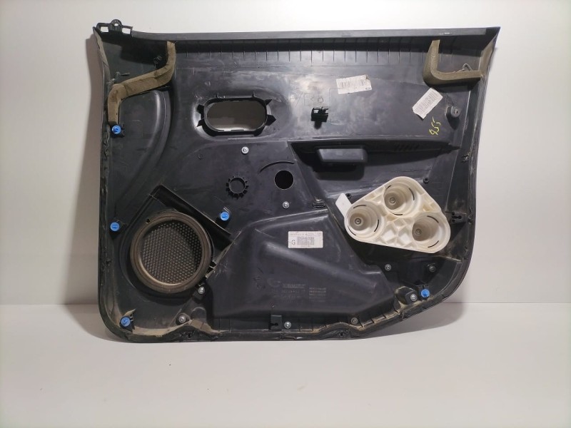 Recambio de guarnecido puerta delantera izquierda para dacia dokker stepway referencia OEM IAM 809014929R 79648 