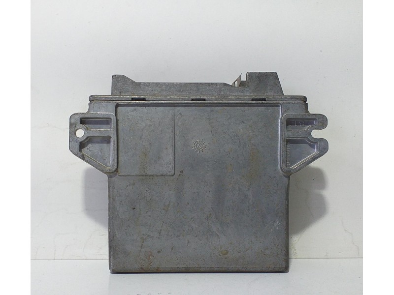 Recambio de centralita motor uce para renault clio ii fase i (b/cbo) 1.9 d referencia OEM IAM 7700104956 71811 R