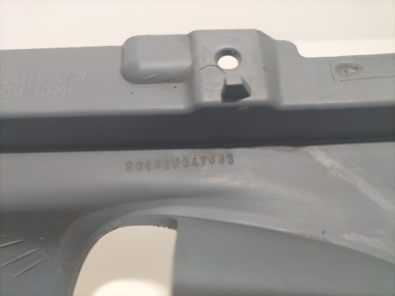 Recambio de molduras delanteras para ford transit caja cerrada ´06 2.4 tdci cat referencia OEM IAM 6C11V04394A 79703 R