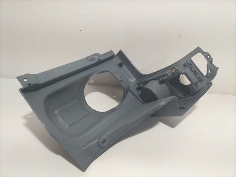 Recambio de molduras delanteras para ford transit caja cerrada ´06 2.4 tdci cat referencia OEM IAM 6C11V04394A 79703 R