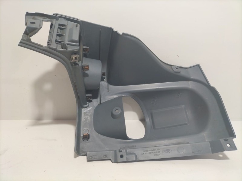 Recambio de molduras delanteras para ford transit caja cerrada ´06 2.4 tdci cat referencia OEM IAM 6C11V04394A 79703 R