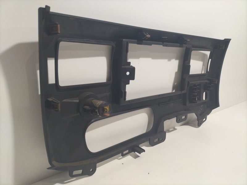 Recambio de consola central para ford transit caja cerrada ´06 2.4 tdci cat referencia OEM IAM 6C11V047A04 79704 R