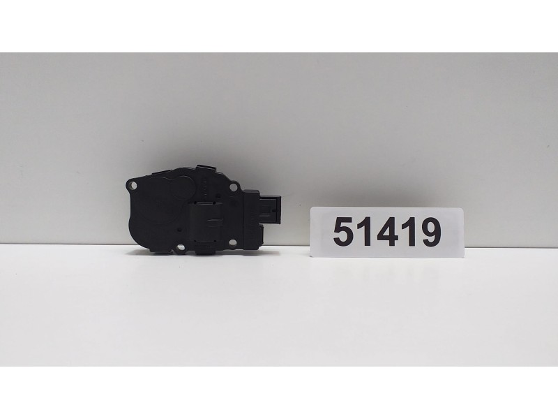 Recambio de motor apertura trampillas climatizador para audi a5 coupe (8t) 3.2 fsi referencia OEM IAM EFB330 51419 