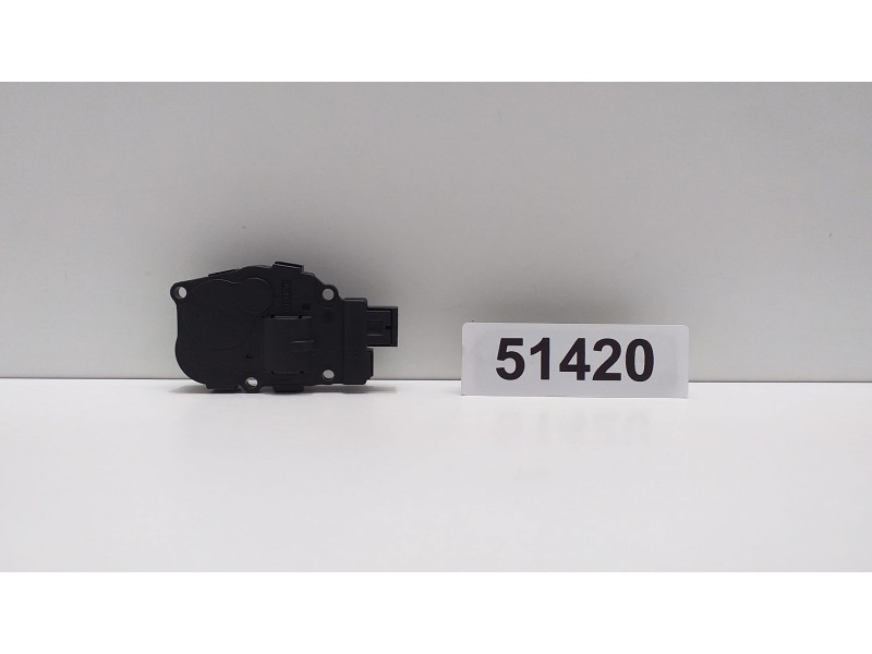 Recambio de motor apertura trampillas climatizador para audi a5 coupe (8t) 3.2 fsi referencia OEM IAM EFB330 51420 