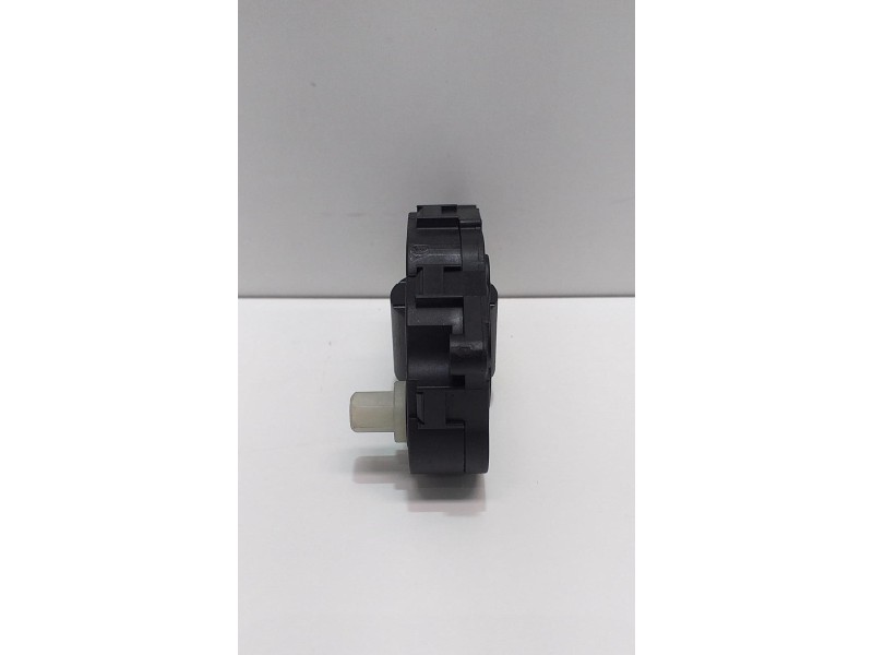 Recambio de motor apertura trampillas climatizador para audi a5 coupe (8t) 3.2 fsi referencia OEM IAM EFB330 51420 