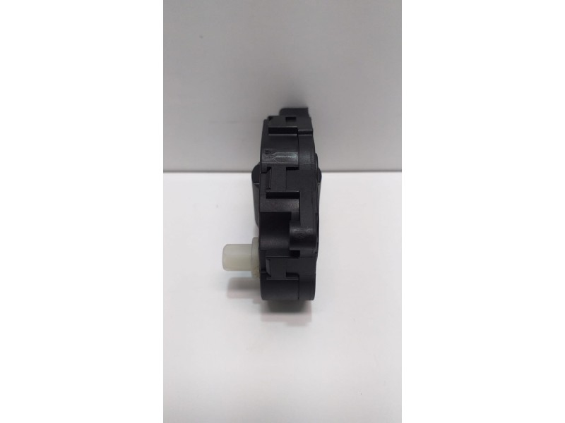 Recambio de motor apertura trampillas climatizador para audi a5 coupe (8t) 3.2 fsi referencia OEM IAM EFB330 51424 