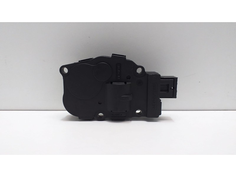 Recambio de motor apertura trampillas climatizador para audi a5 coupe (8t) 3.2 fsi referencia OEM IAM EFB330 51424 