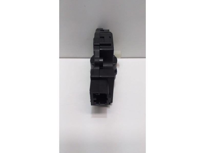 Recambio de motor apertura trampillas climatizador para audi a5 coupe (8t) 3.2 fsi referencia OEM IAM EFB330 51424 