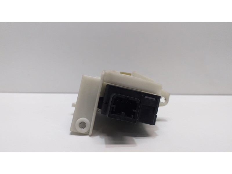 Recambio de motor apertura trampillas climatizador para audi a5 coupe (8t) 3.2 fsi referencia OEM IAM EFB330 51425 