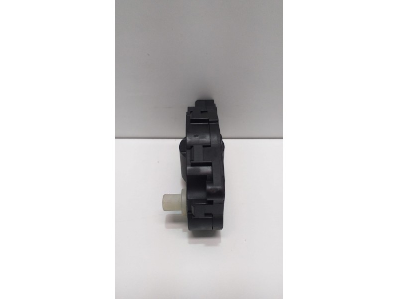 Recambio de motor apertura trampillas climatizador para audi a5 coupe (8t) 3.2 fsi referencia OEM IAM EFB330 51426 