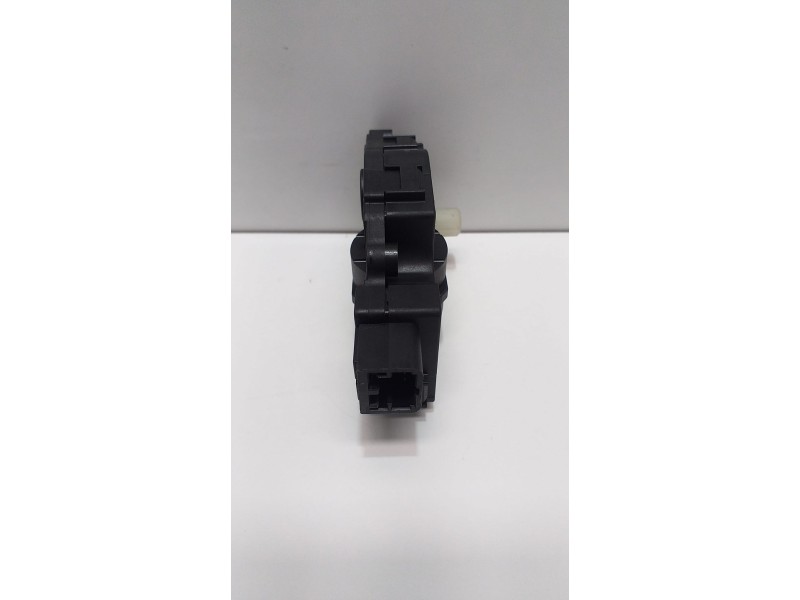 Recambio de motor apertura trampillas climatizador para audi a5 coupe (8t) 3.2 fsi referencia OEM IAM EFB330 51426 