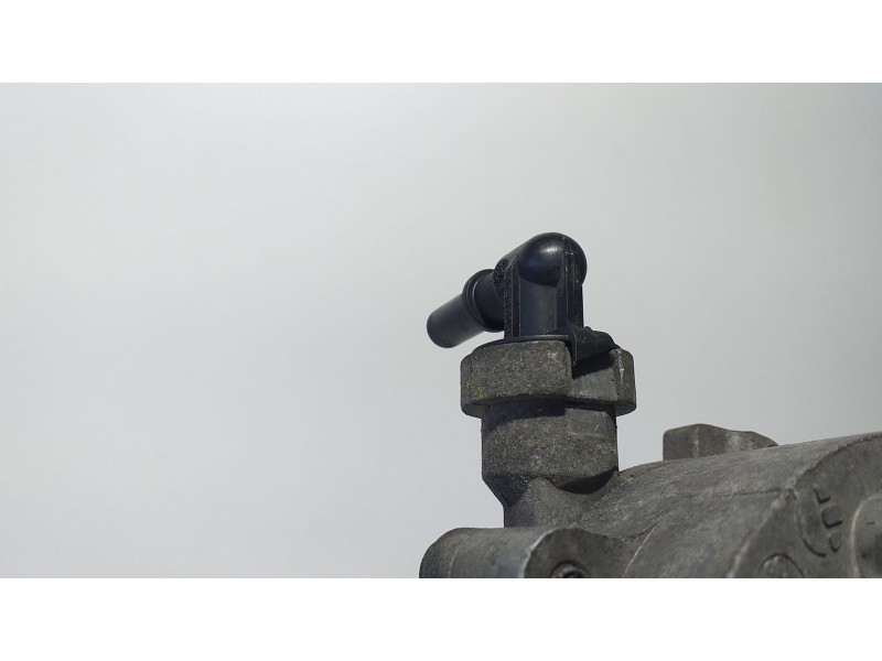 Recambio de depresor freno / bomba vacio para land rover range rover (lm) v8 td autobiography referencia OEM IAM 6H4Q2A451BA 718