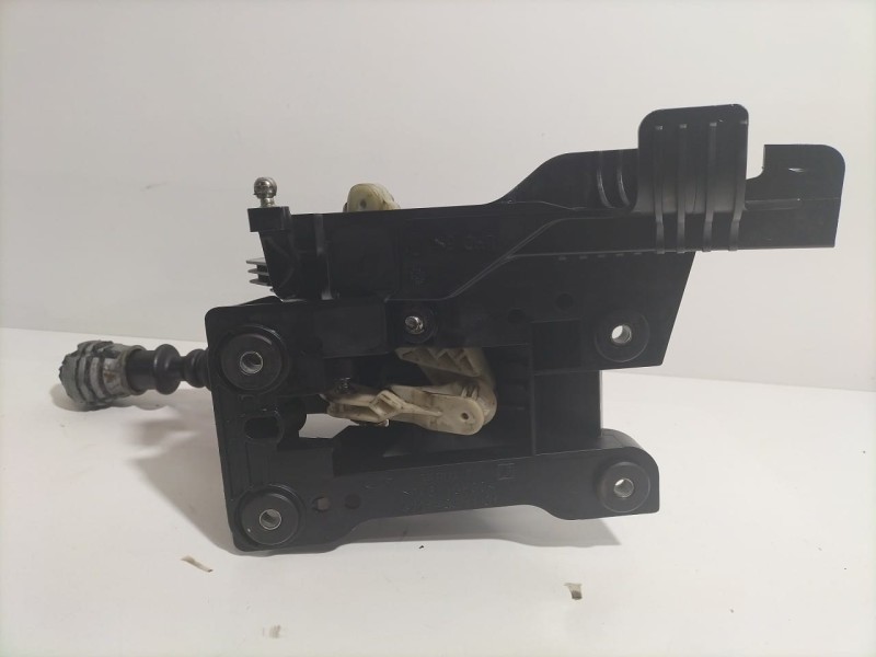 Recambio de palanca cambio para ford transit caja cerrada ´06 2.4 tdci cat referencia OEM IAM 4721031101 79734 R