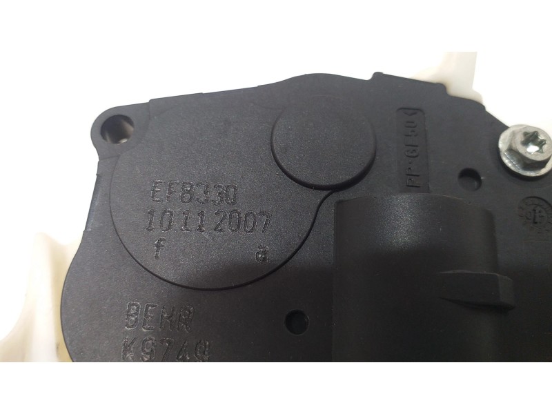 Recambio de motor apertura trampillas climatizador para audi a5 coupe (8t) 3.2 fsi referencia OEM IAM EFB330 51427 