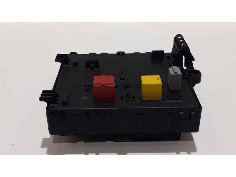 Recambio de caja reles / fusibles para saab 9-3 sport hatch 2.0 t vector referencia OEM IAM 460023260 38610 