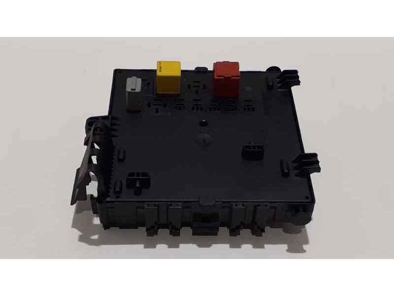 Recambio de caja reles / fusibles para saab 9-3 sport hatch 2.0 t vector referencia OEM IAM 460023260 38610 