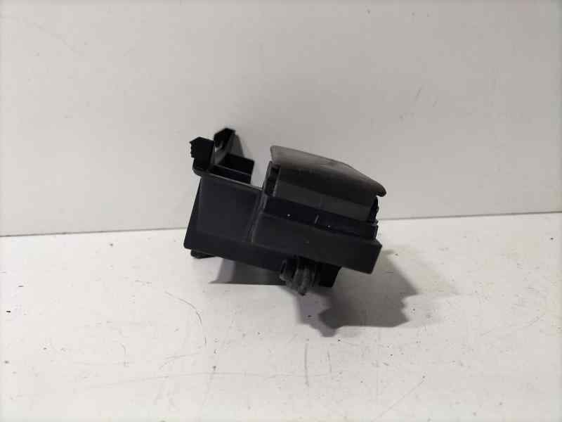 Recambio de maneta interior delantera derecha para renault rapid/express (f40) 1.4 familiar (f402/40m) referencia OEM IAM 770075