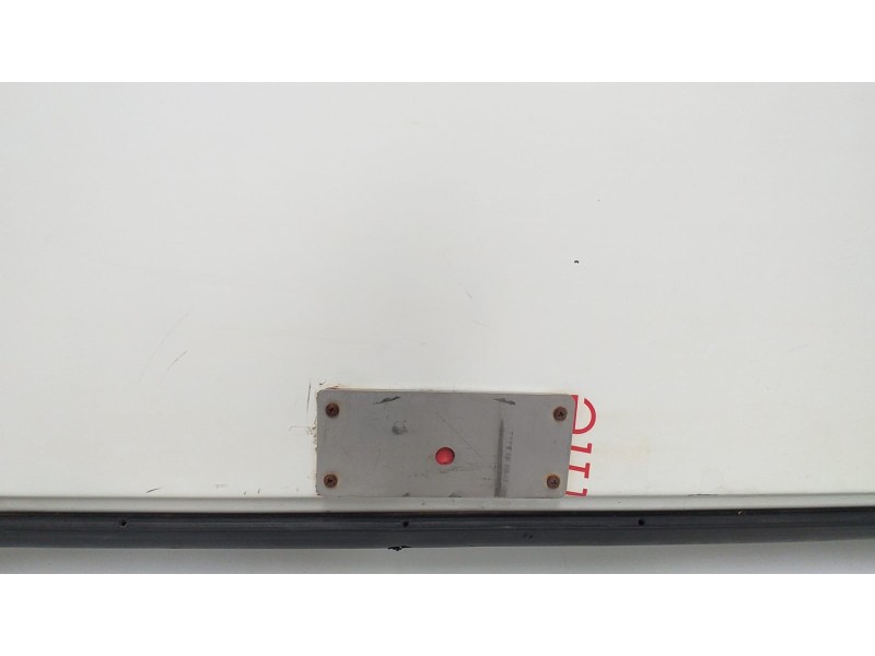 Recambio de puerta trasera derecha para opel combo d kasten l1h1 2,4t referencia OEM IAM 95519553 63378 