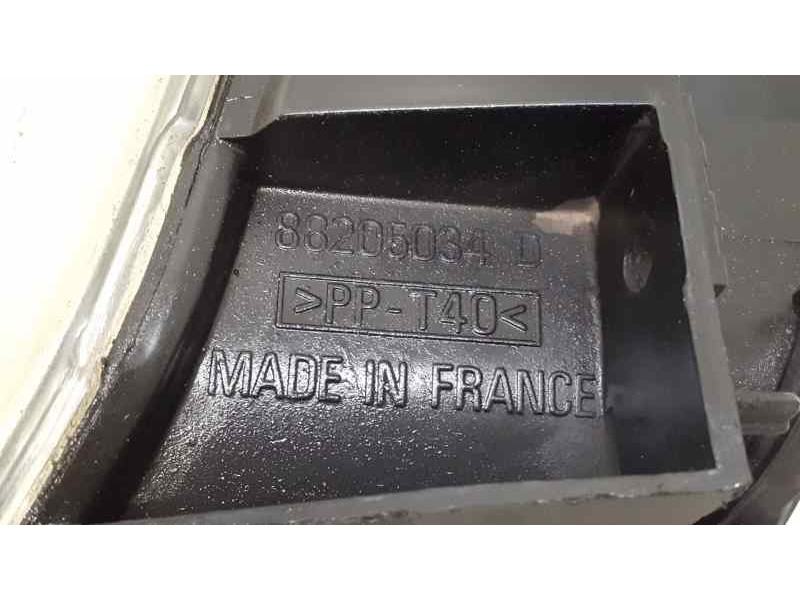 Recambio de faro derecho para citroën xantia berlina 1.9 td exclusive referencia OEM IAM 88205034D 38640 