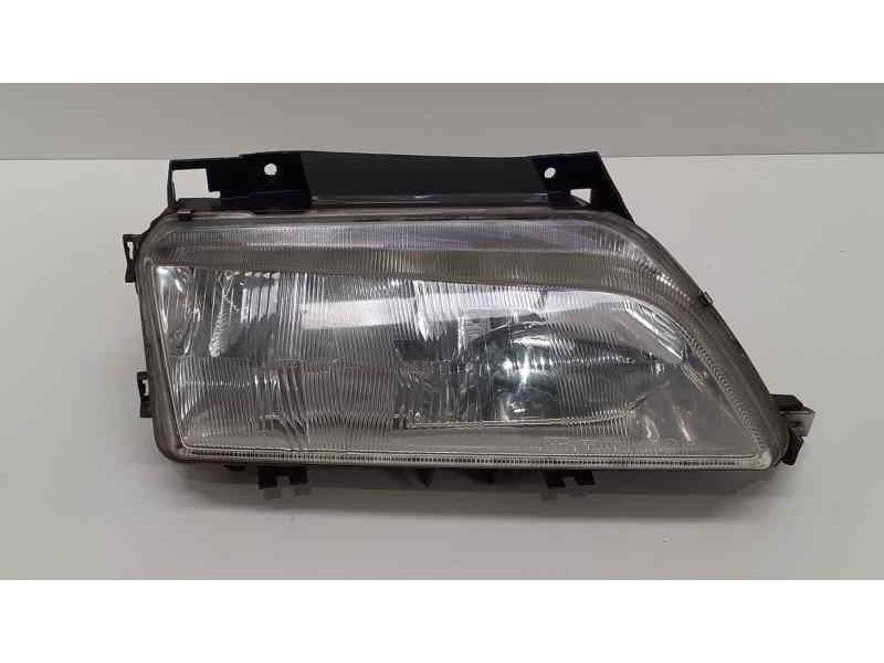 Recambio de faro derecho para citroën xantia berlina 1.9 td exclusive referencia OEM IAM 88205034D 38640 