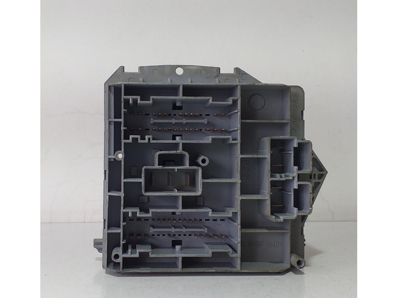 Recambio de caja reles / fusibles para fiat punto berlina (188) 1.2 16v elx referencia OEM IAM 46763646 71903 R Recambio de caja reles / fusibles para fiat punto berlina (188) 1.2 16v elx referencia OEM IAM 46763646 71903 R