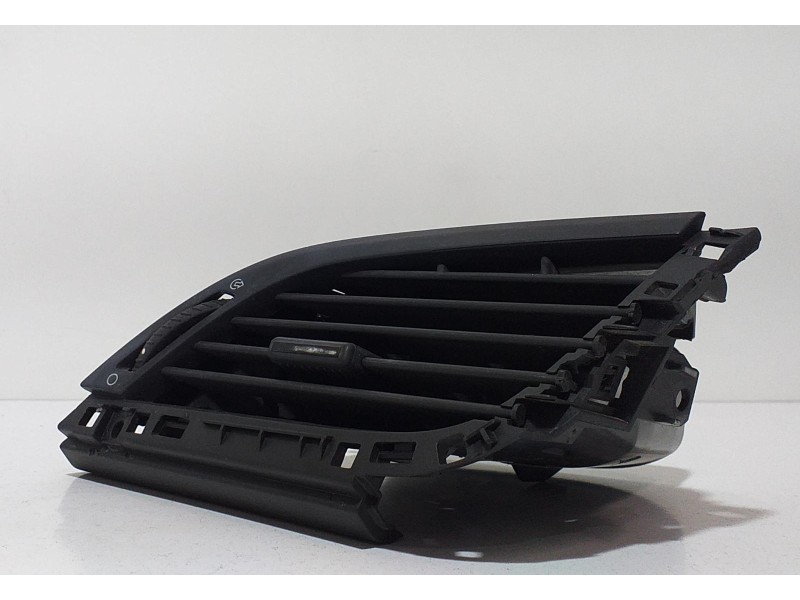 Recambio de rejilla aireadora para peugeot 207 cc básico referencia OEM IAM 9650088477 63425 