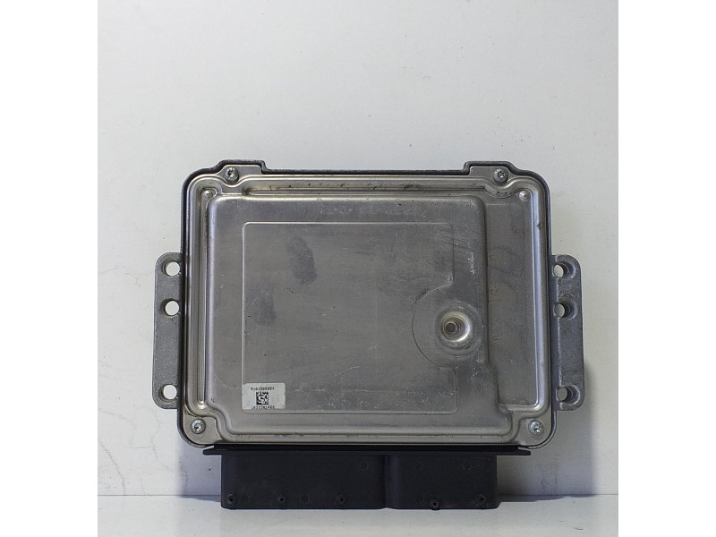 Recambio de centralita motor uce para kia carens 2.0 crdi ex monovolumen referencia OEM IAM 3911327488 71930 R